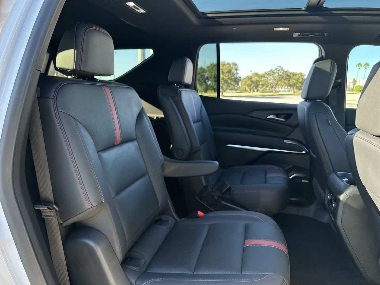 Chevrolet Traverse RS con tracción delantera, 2024
