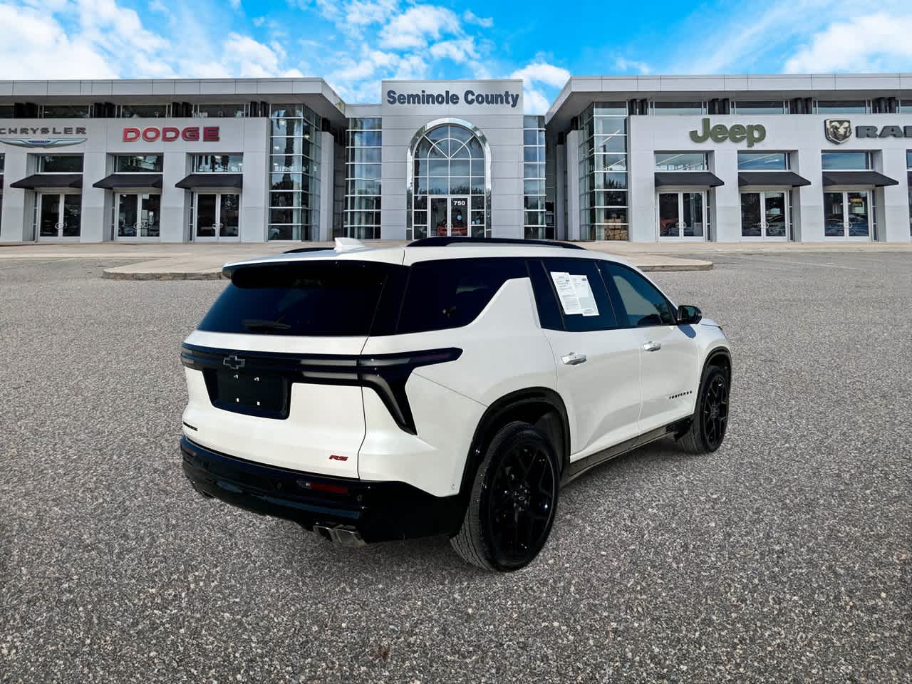 Chevrolet Traverse RS con tracción delantera, 2024