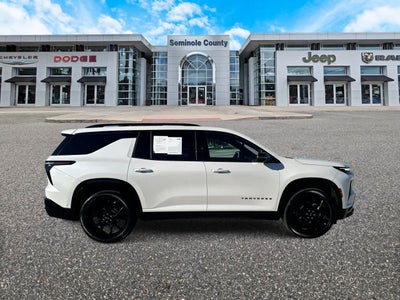 Chevrolet Traverse RS con tracción delantera, 2024