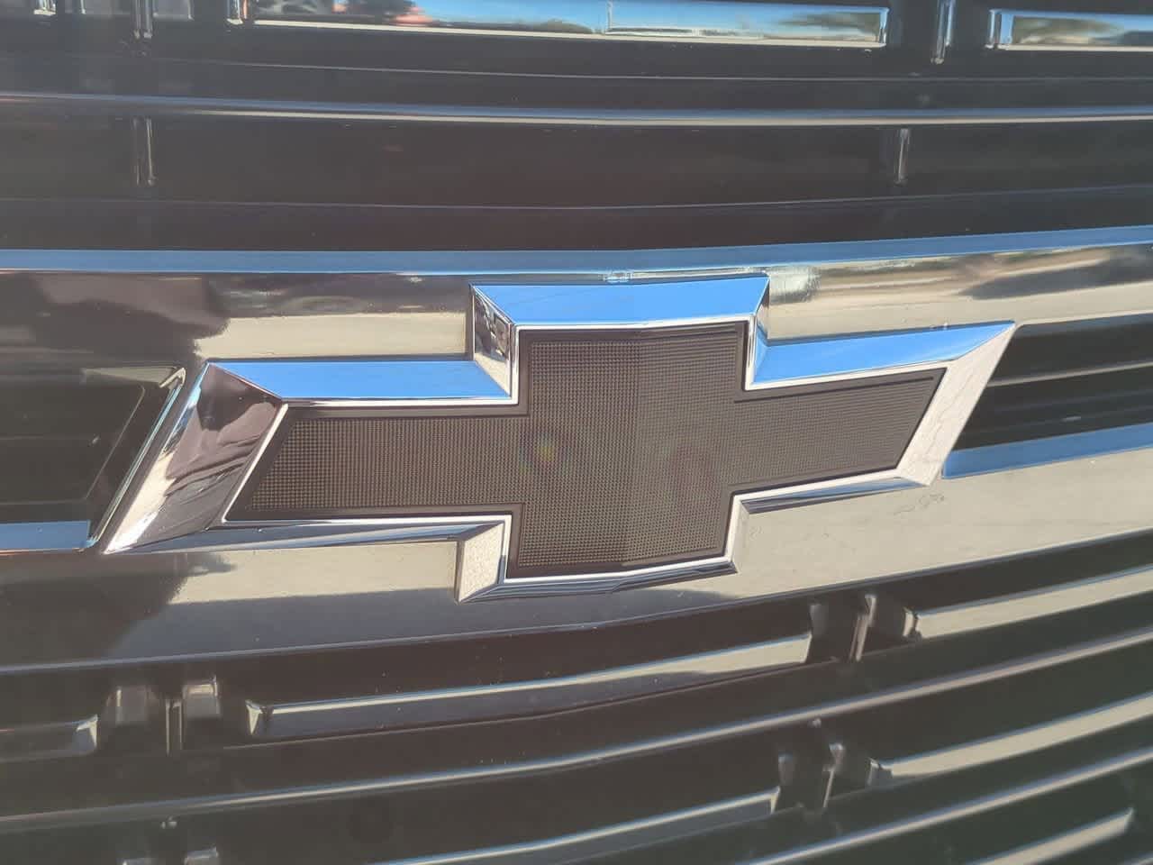 Chevrolet Suburban 2WD RST 2021