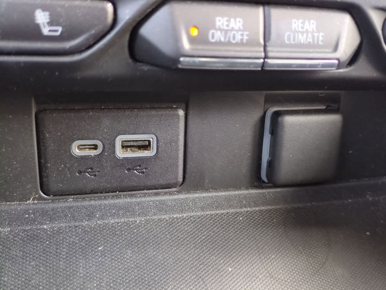 Chevrolet Suburban 2WD RST 2021