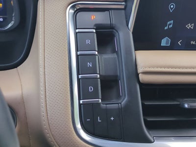 Chevrolet Suburban 2WD Premier 2024