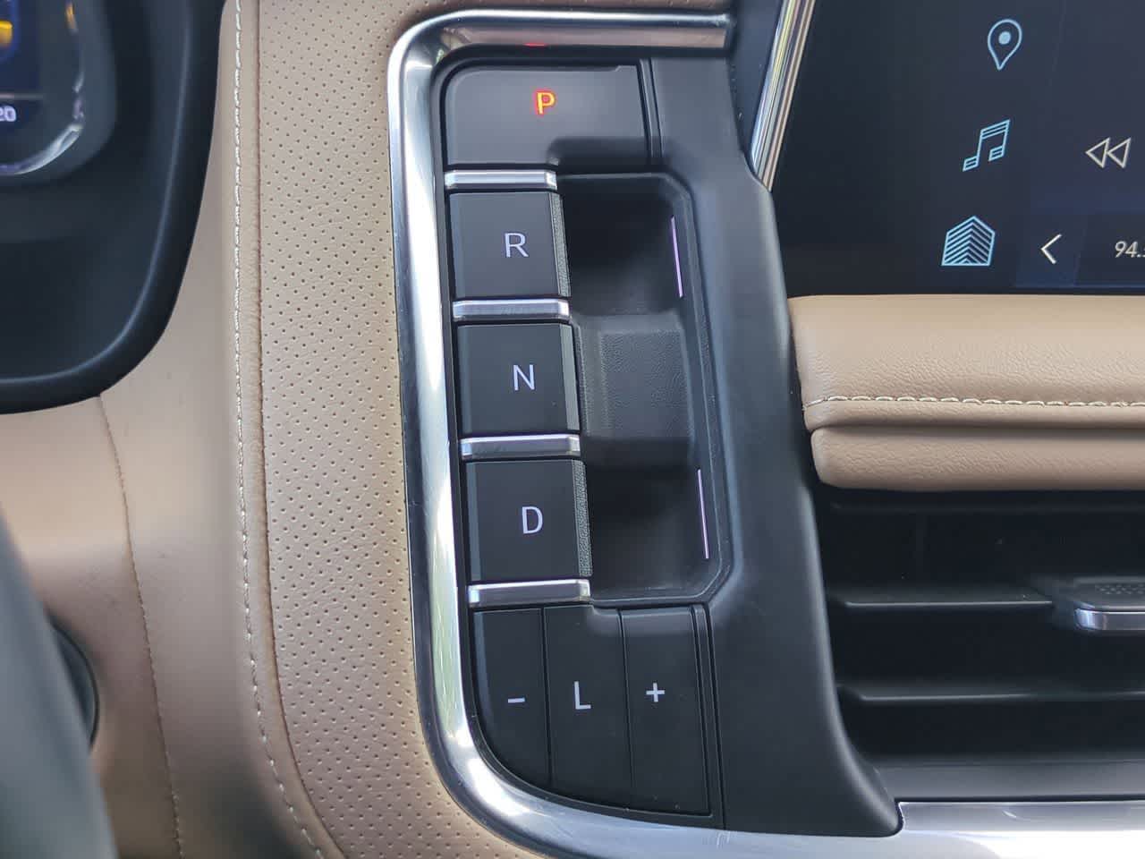 Chevrolet Suburban 2WD Premier 2024