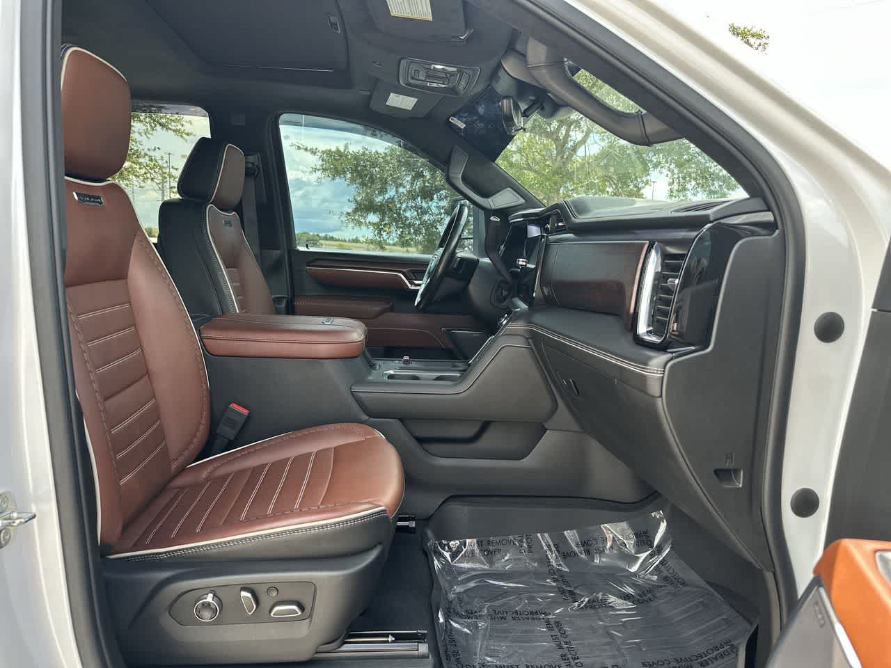 GMC Sierra 2500HD 4WD de 2024, cabina doble, caja estándar, versión Denali Ultimate