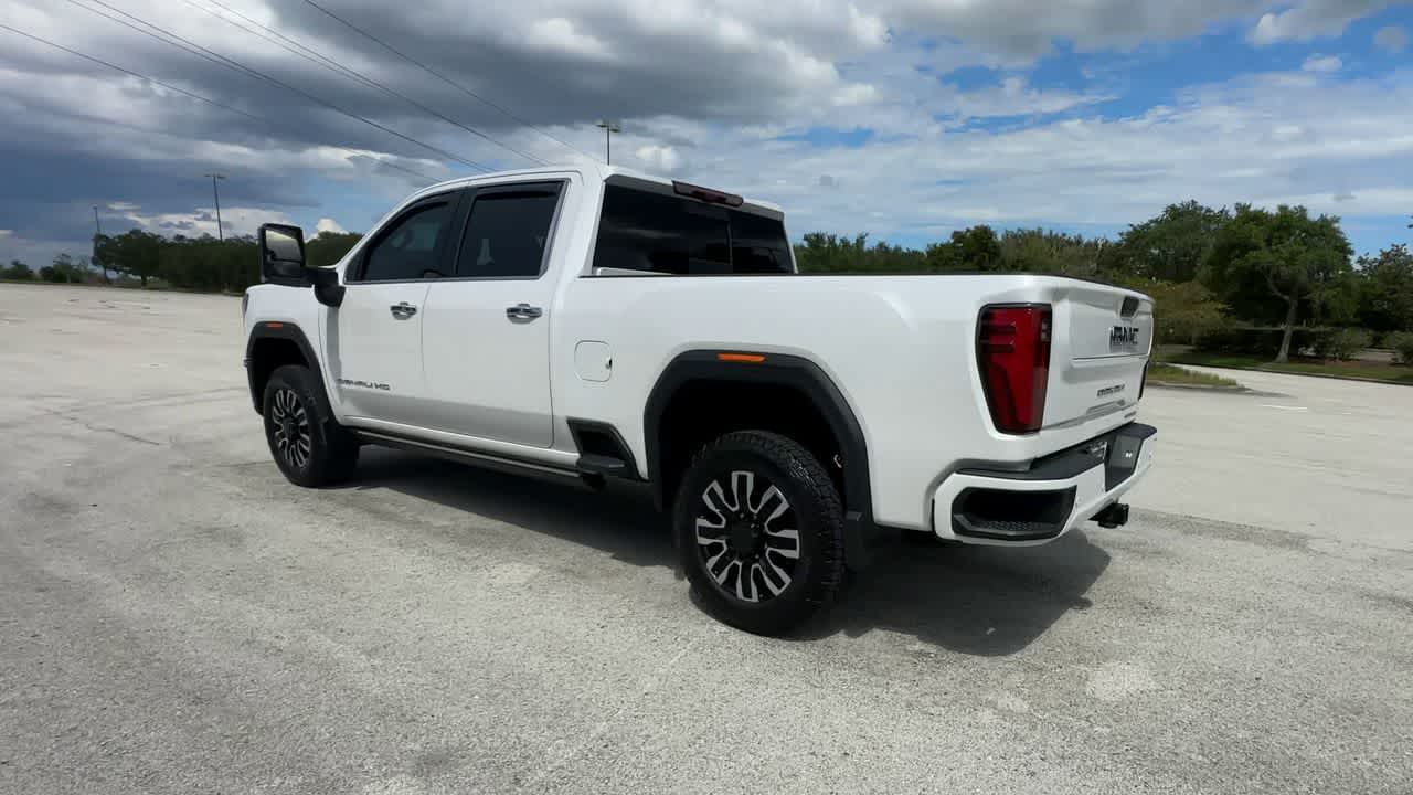 GMC Sierra 2500HD 4WD de 2024, cabina doble, caja estándar, versión Denali Ultimate