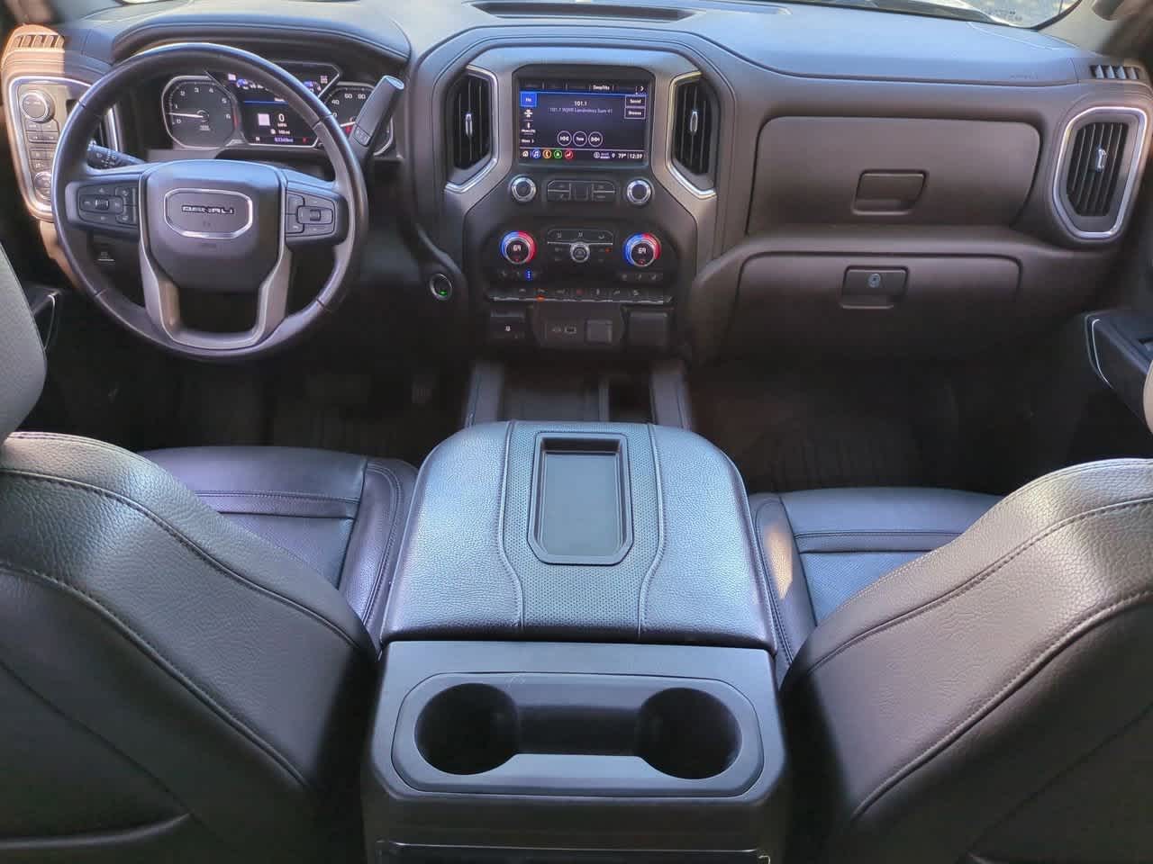 GMC Sierra 1500 4WD Crew Cab Short Box Denali 2021