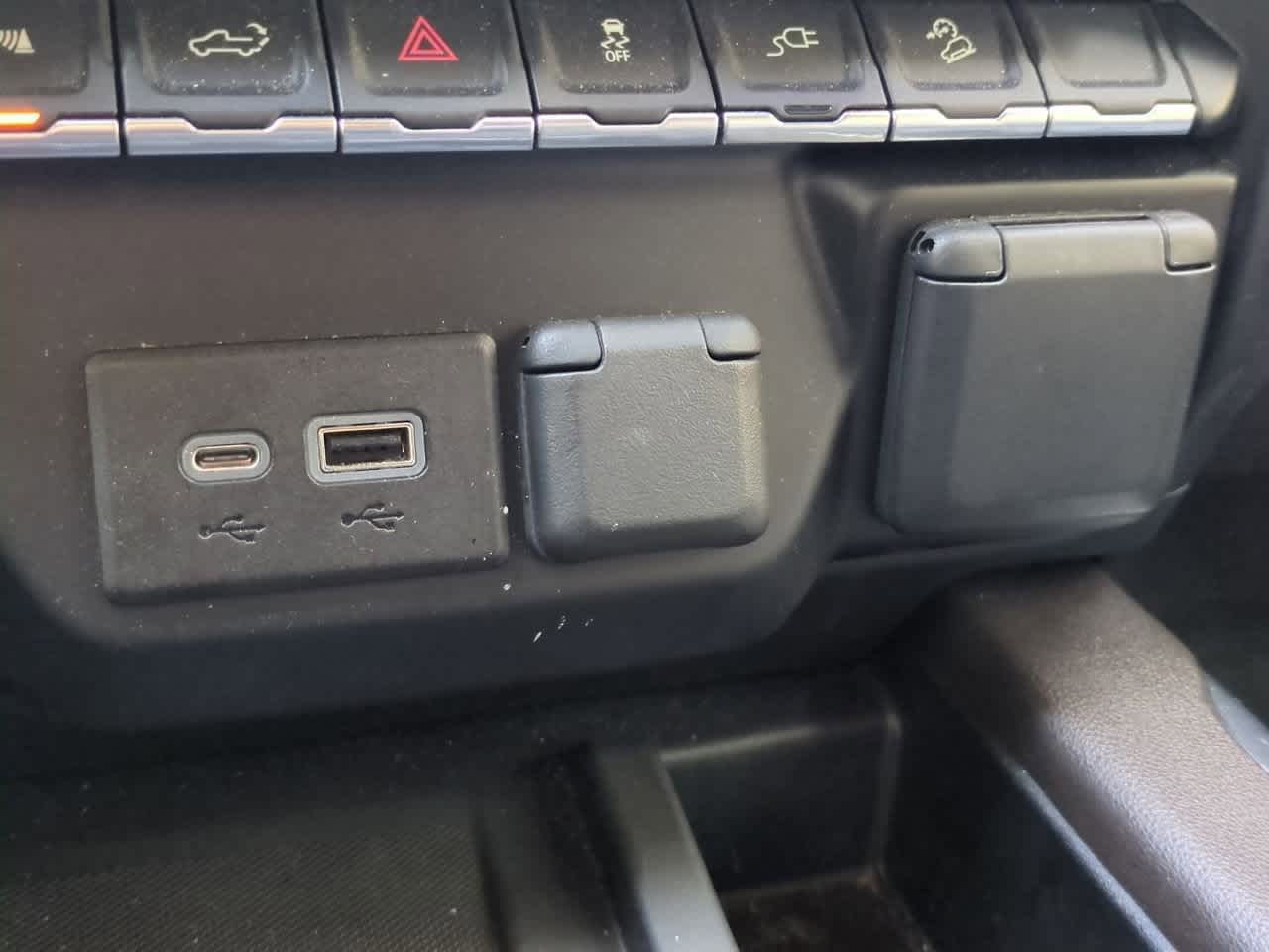 GMC Sierra 1500 4WD Crew Cab Short Box Denali 2021