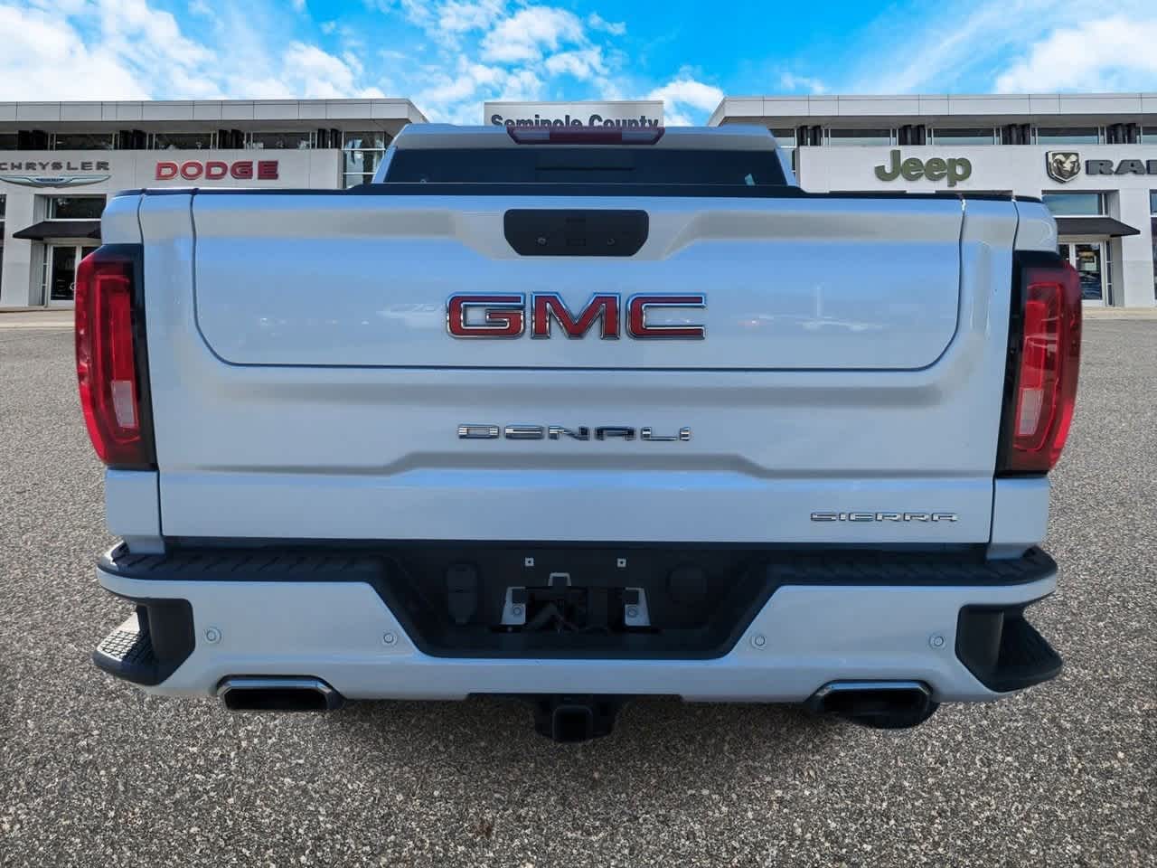 GMC Sierra 1500 4WD Crew Cab Short Box Denali 2021