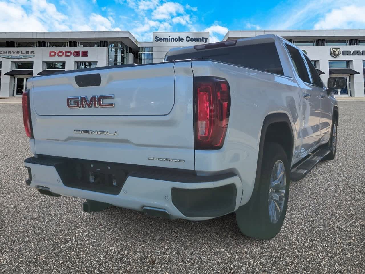GMC Sierra 1500 4WD Crew Cab Short Box Denali 2021