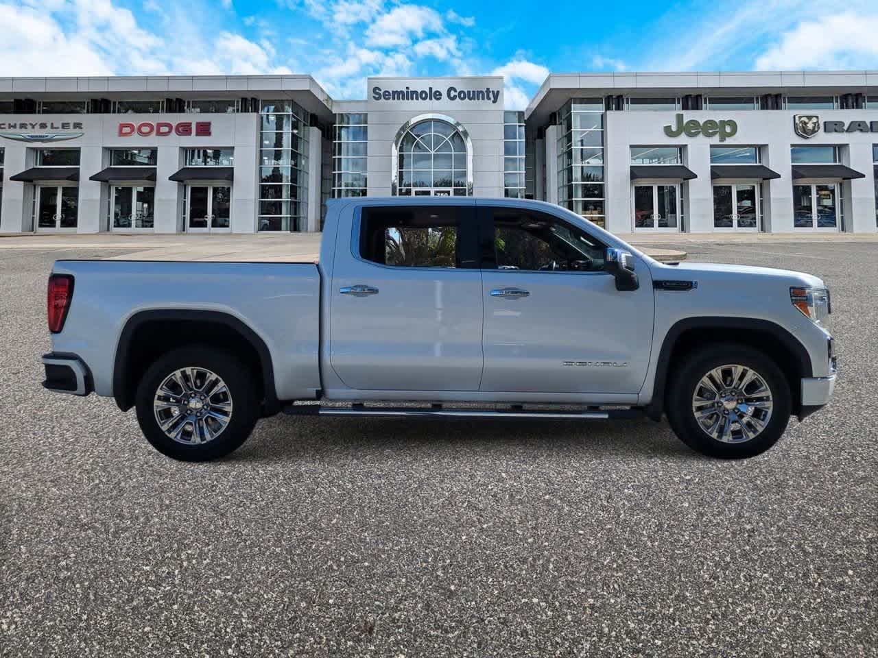 GMC Sierra 1500 4WD Crew Cab Short Box Denali 2021