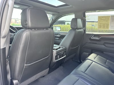 GMC Sierra 1500 4WD de 2024, cabina doble, caja corta, versión Denali