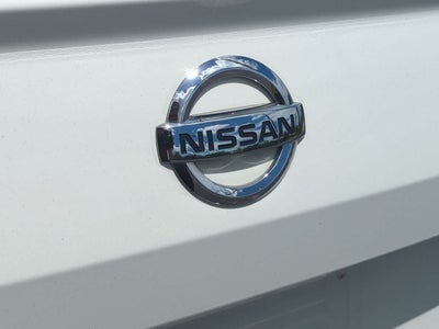 Nissan Altima S con tracción delantera (2021)