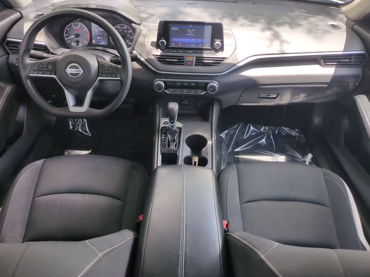 Nissan Altima S con tracción delantera (2021)