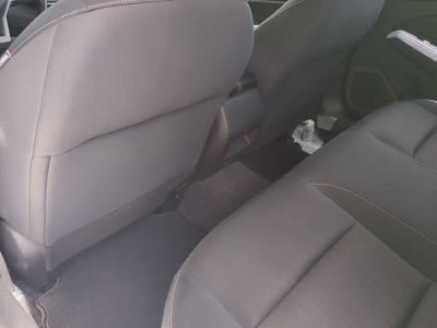 Nissan Altima S con tracción delantera (2021)