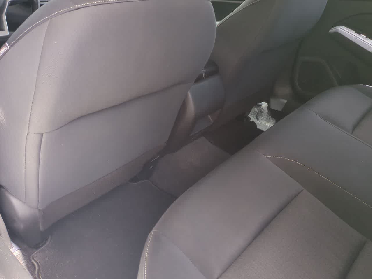 Nissan Altima S con tracción delantera (2021)