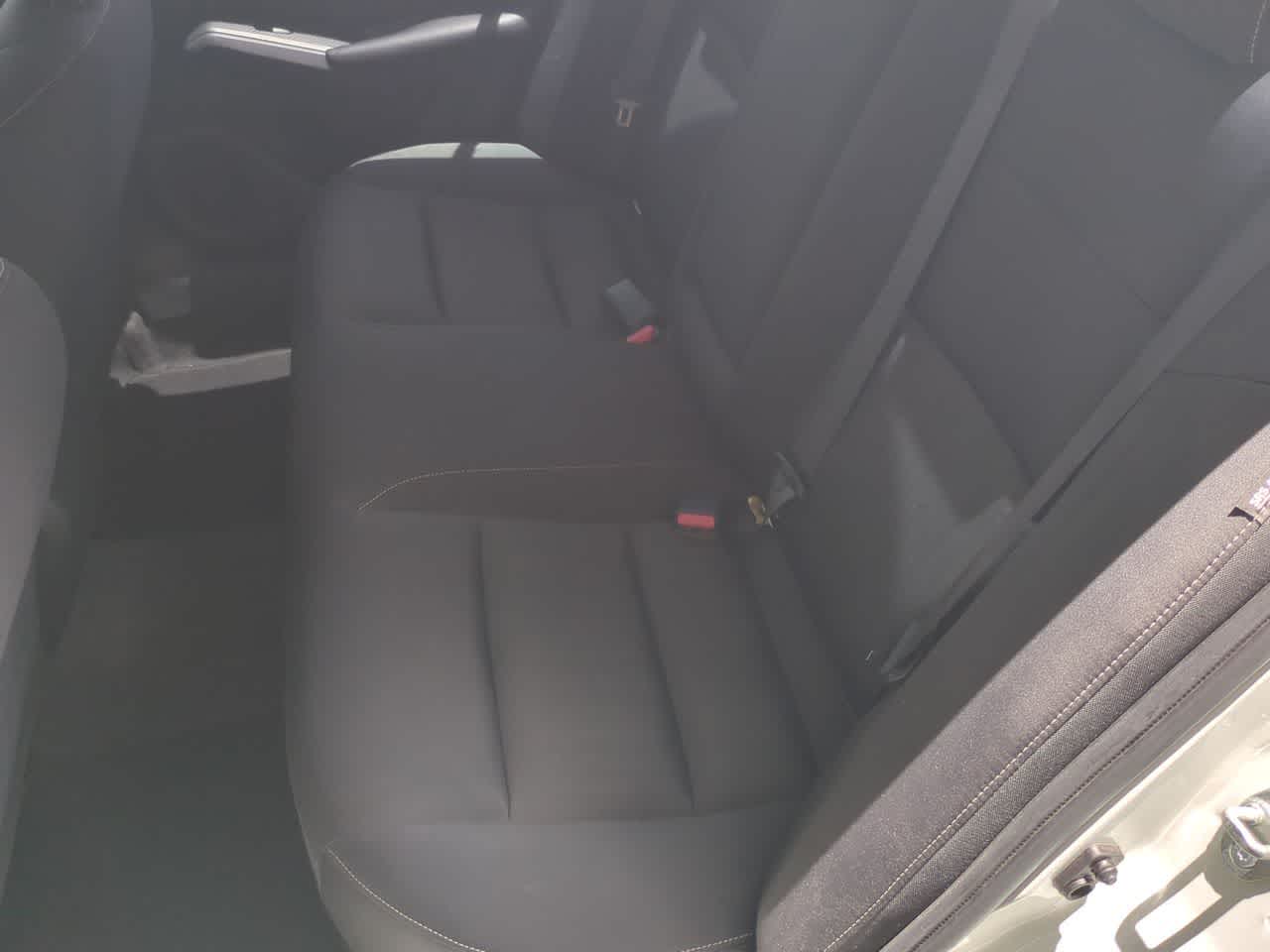 Nissan Altima S con tracción delantera (2021)