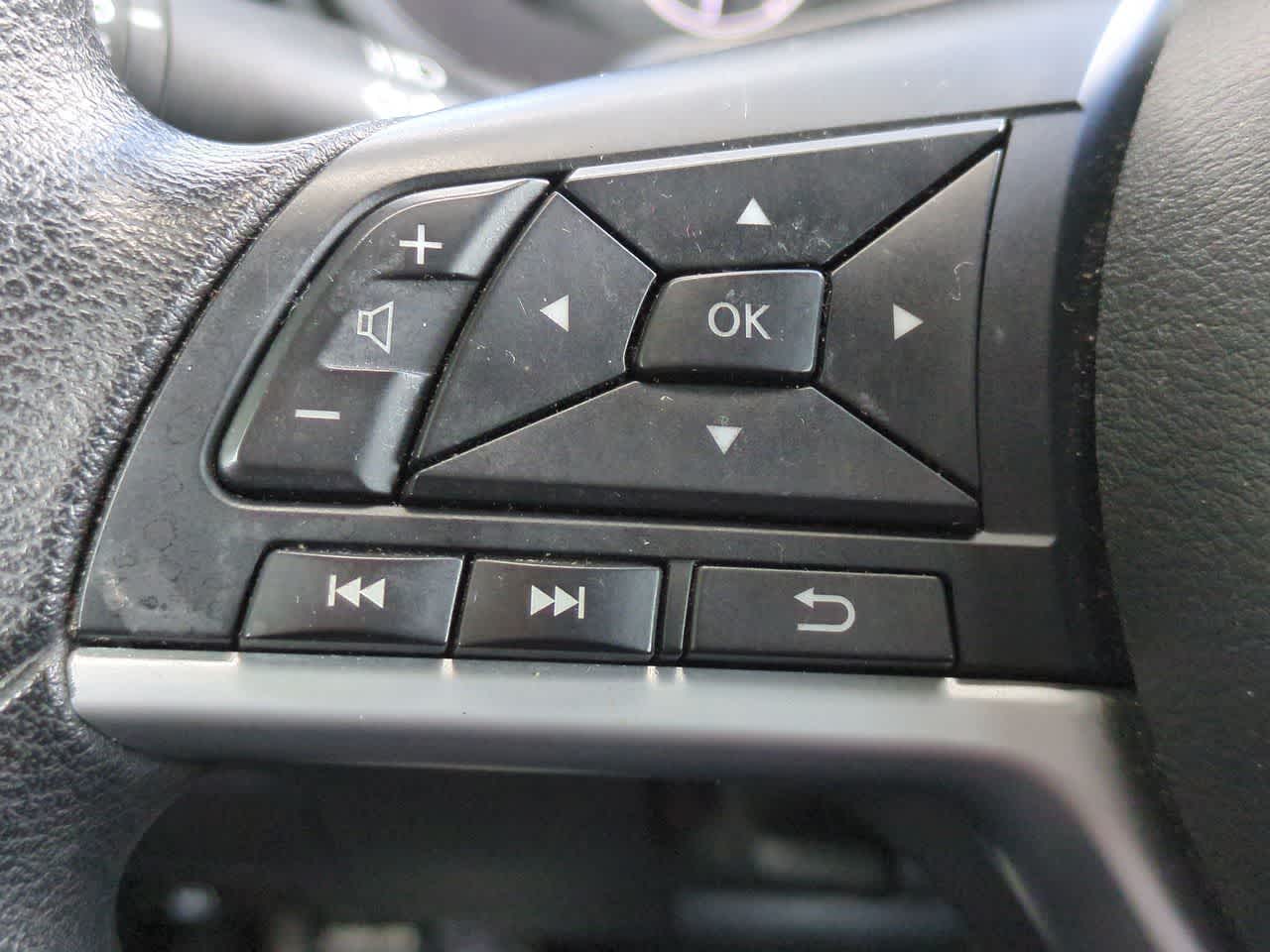 Nissan Altima S con tracción delantera (2021)
