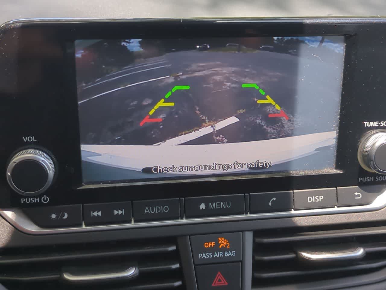 Nissan Altima S con tracción delantera (2021)