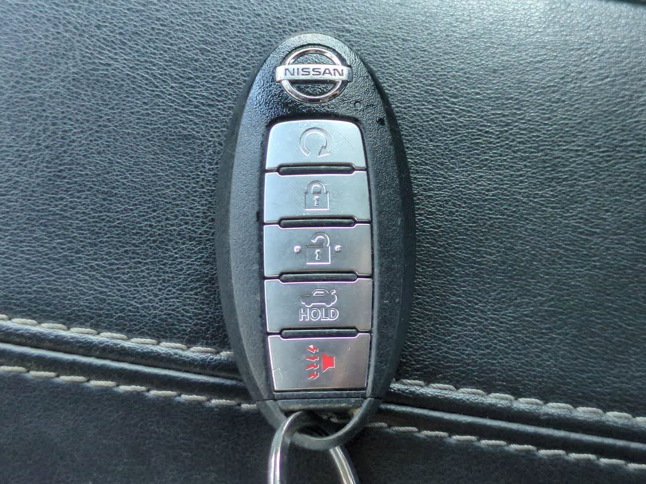 Nissan Altima S con tracción delantera (2021)