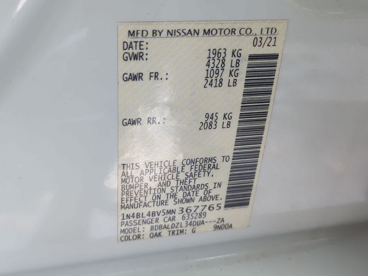 Nissan Altima S con tracción delantera (2021)