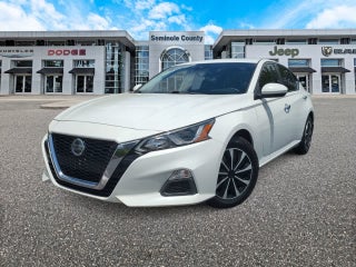 Nissan Altima S con tracción delantera (2021)