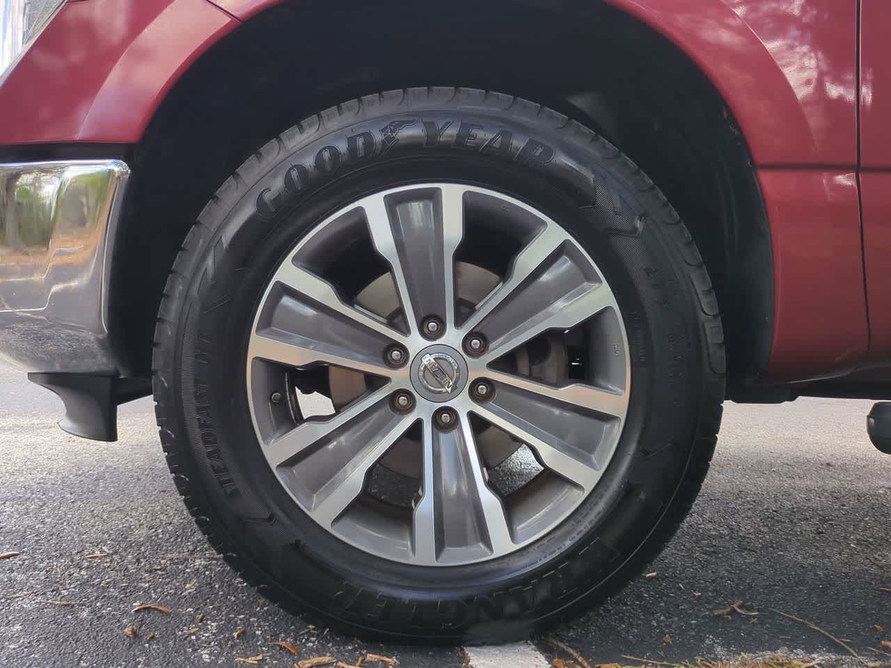 Nissan TITAN SL 2018