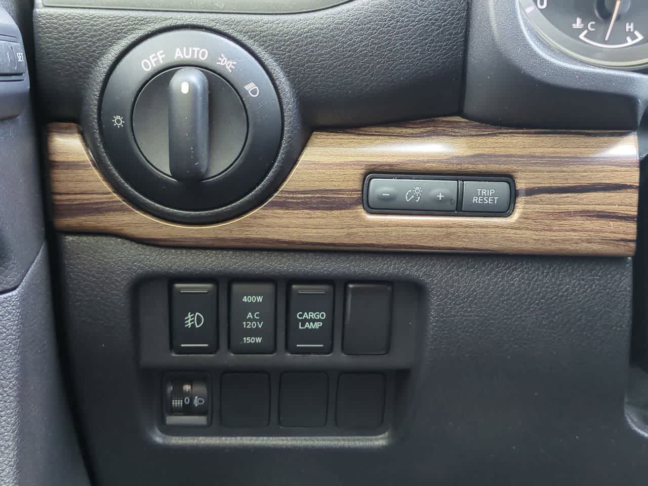 Nissan TITAN SL 2018