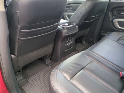 Nissan TITAN SL 2018