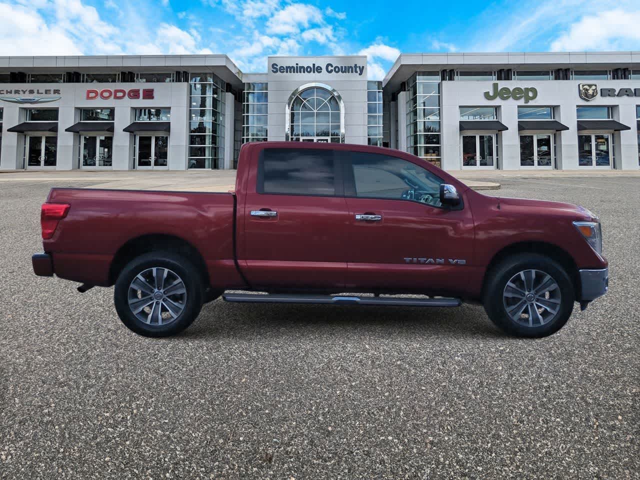 Nissan TITAN SL 2018