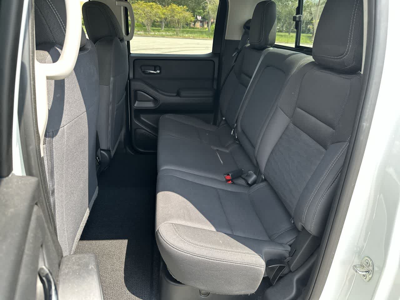 Nissan Frontier Crew Cab SV 4x2 de 2023