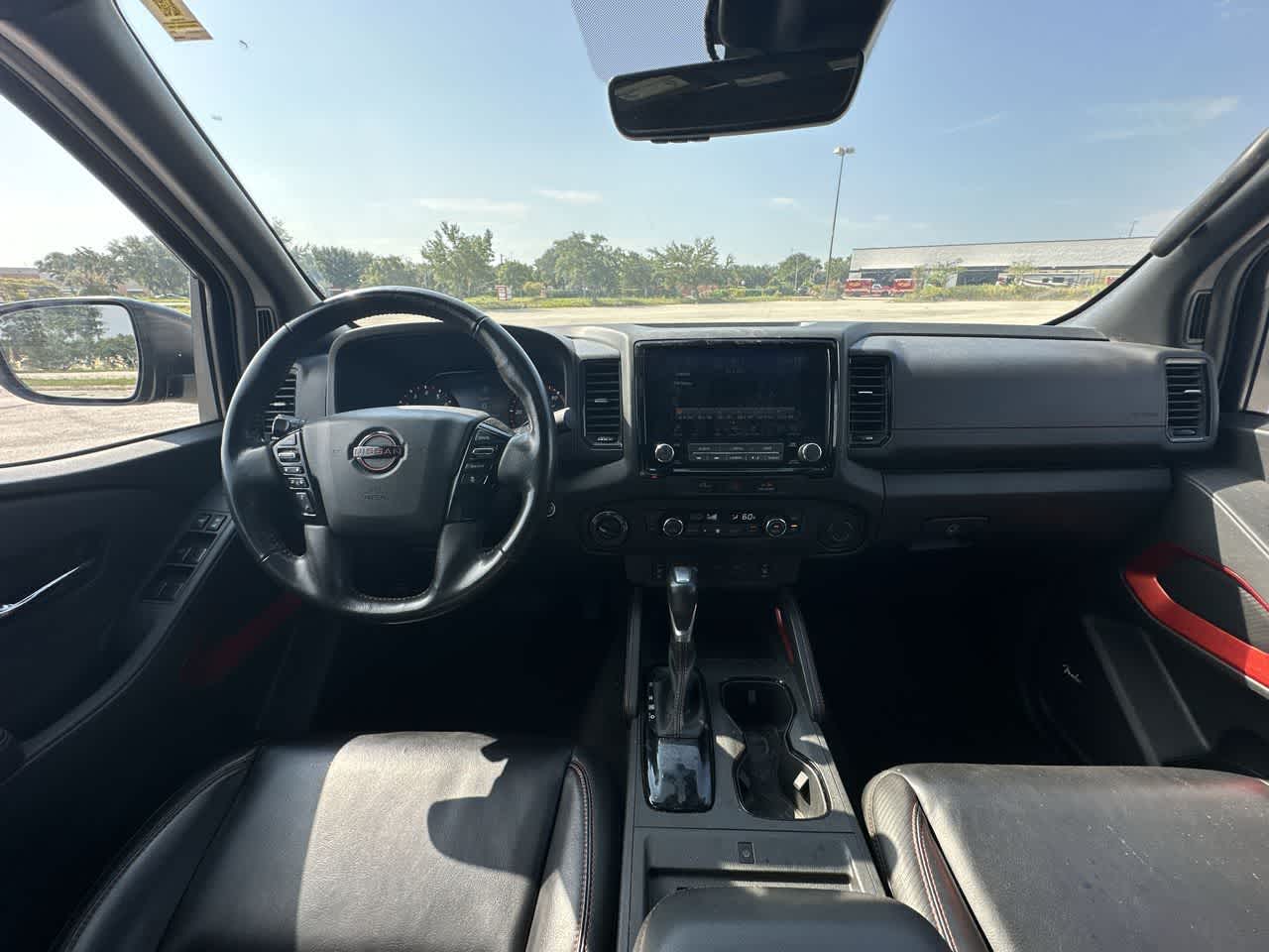 Nissan Frontier Crew Cab PRO-4X 4x4 de 2024