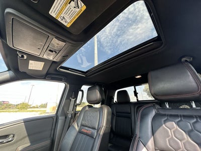 Nissan Frontier Crew Cab PRO-4X 4x4 de 2024