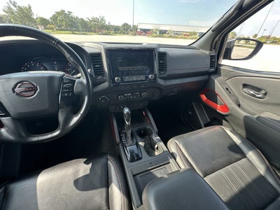 Nissan Frontier Crew Cab PRO-4X 4x4 de 2024