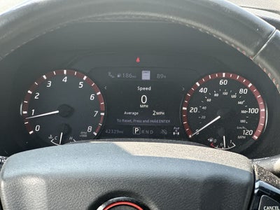 Nissan Frontier Crew Cab PRO-4X 4x4 de 2024