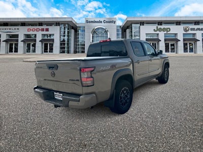Nissan Frontier Crew Cab PRO-4X 4x4 de 2024