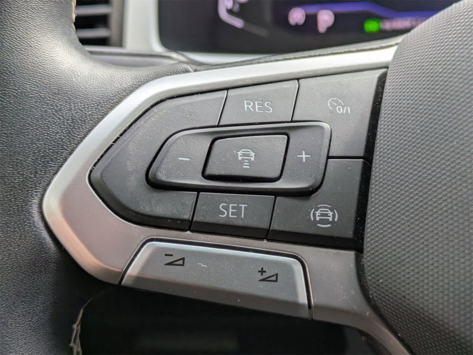 Volkswagen Atlas 2.0T SE con tecnología 2023