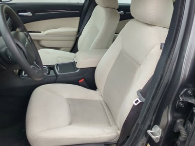 Chrysler 300 Touring 2023