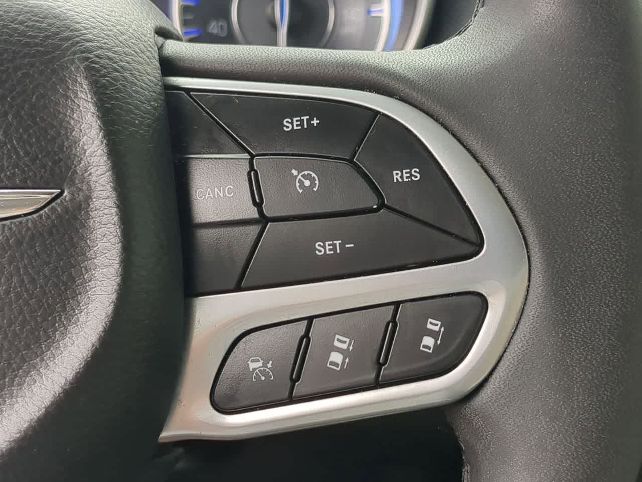 Chrysler 300 Touring 2023