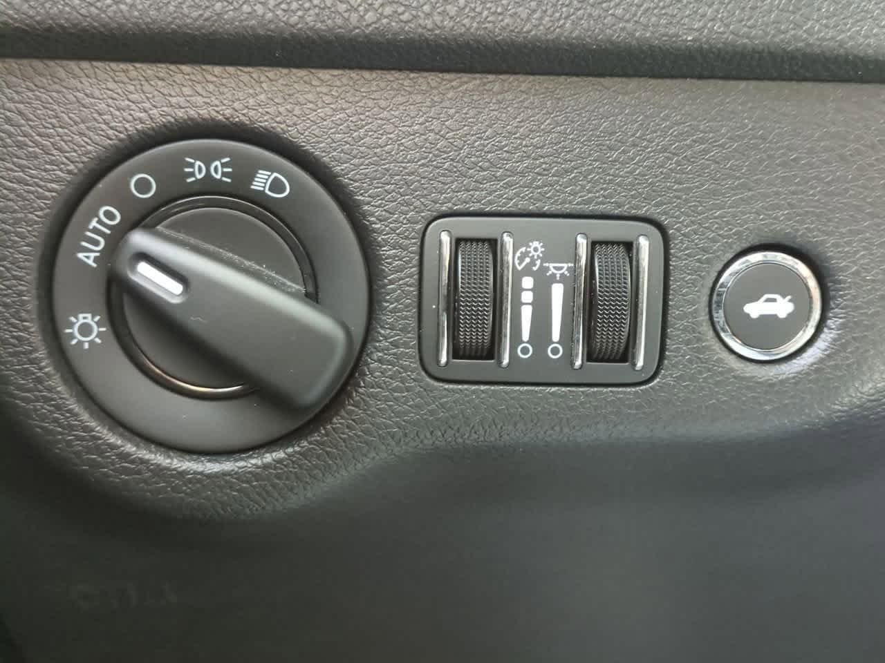 2021 Dodge Charger SXT RWD