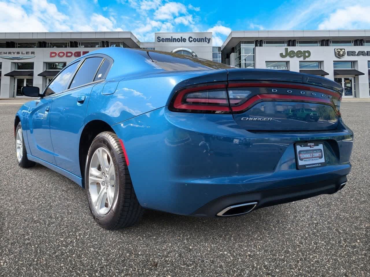 2021 Dodge Charger SXT RWD