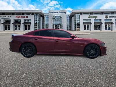 Dodge Charger Scat Pack de 2020 con tracción trasera