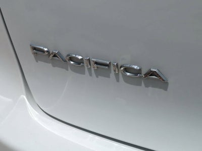 Chrysler Pacifica Touring L 2023