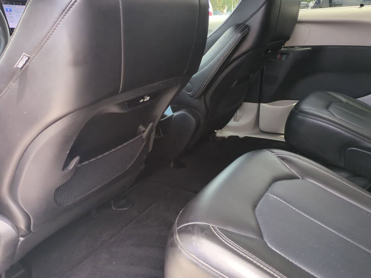 Chrysler Pacifica Touring L 2023