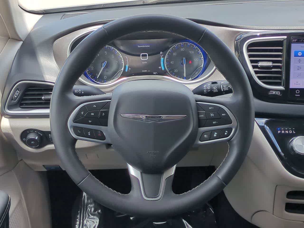 Chrysler Pacifica Touring L 2023