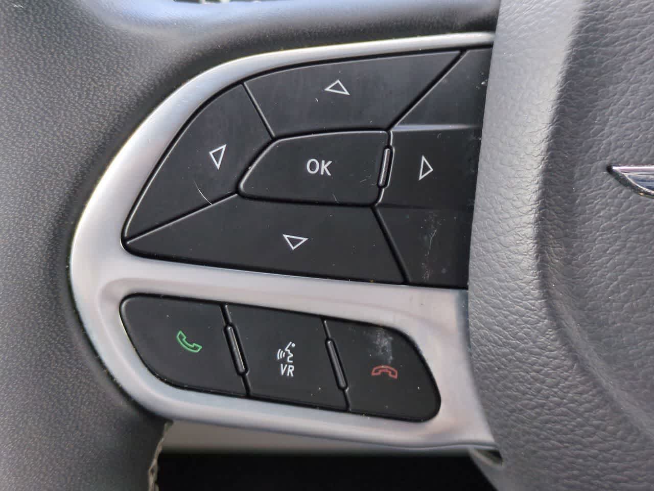 Chrysler Pacifica Touring L 2023