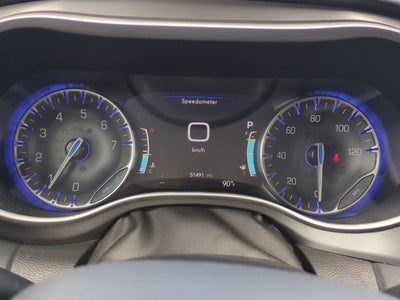Chrysler Pacifica Touring L 2023