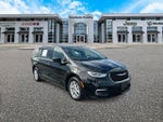 Chrysler Pacifica Touring L 2024