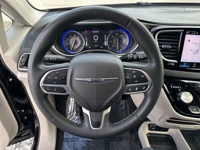 Chrysler Pacifica Touring L 2024