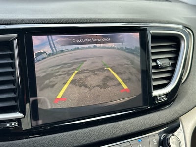 Chrysler Pacifica Touring L 2024