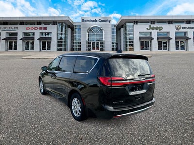 Chrysler Pacifica Touring L 2024